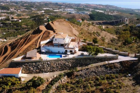 Villa El Palomar Azul with pool and sea view Benajarafe
